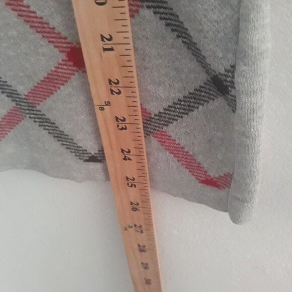 Tommy Hilfiger Sweater Womens S/P Gray Black Red Arglye Print Pullover V Neck - Picture 6 of 8